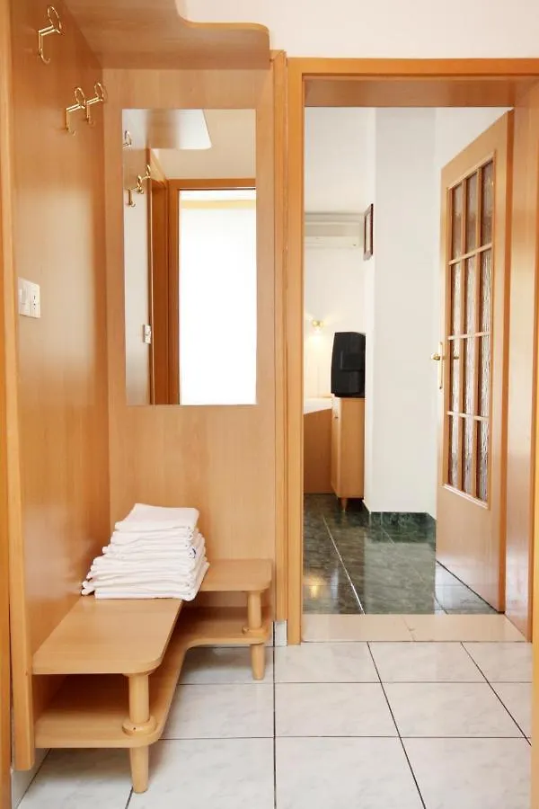 Apartment Jadranovo 5521B